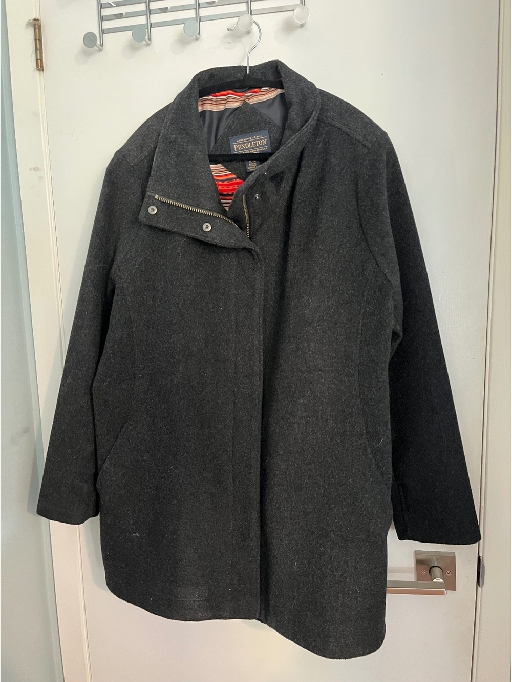 Pendleton XL Charcoal Grey Virgin Wool Coat Zip Front Striped Lining